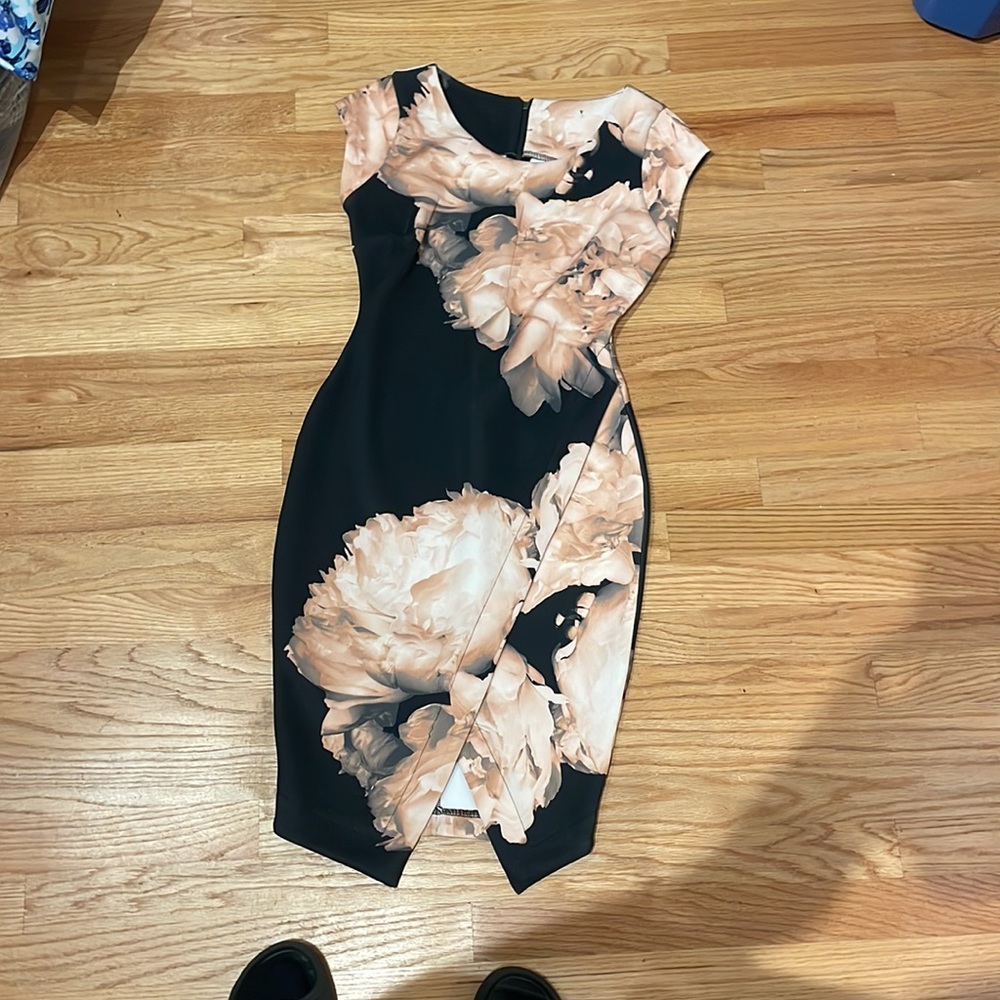 Dress - Picture 2 of 2